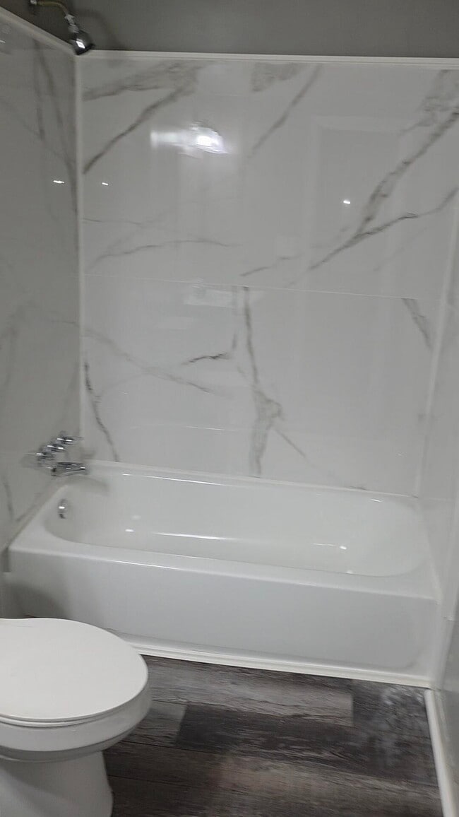 Building Photo - 505 Dorsey Ave