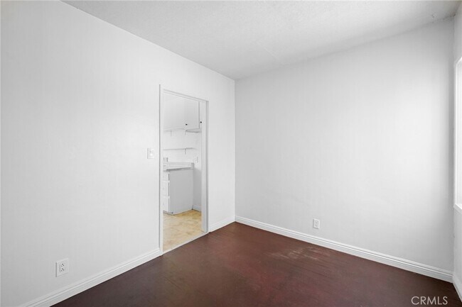 Building Photo - 6634 Lankershim Blvd