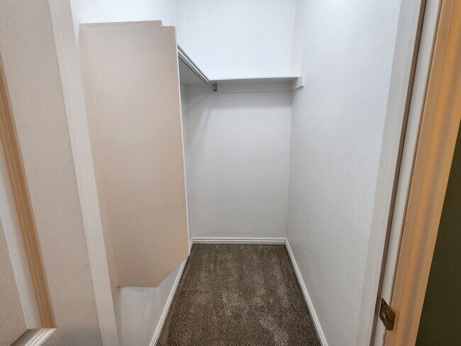 Building Photo - 3 Bd 2 Bath Home with Office