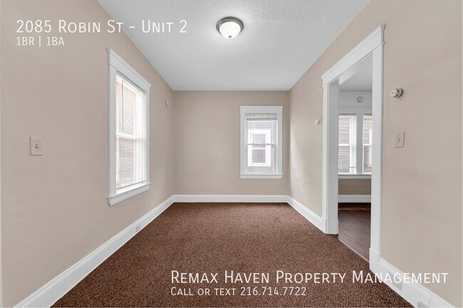 Building Photo - 2085 Robin St