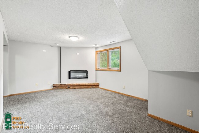 Building Photo - 3 br, 2 bath House - 7710 Greenwood Dr