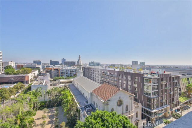 Building Photo - 108 W 2nd St