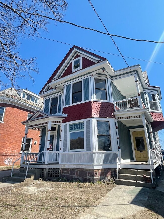 Building Photo - 86-88 North Winooski Ave