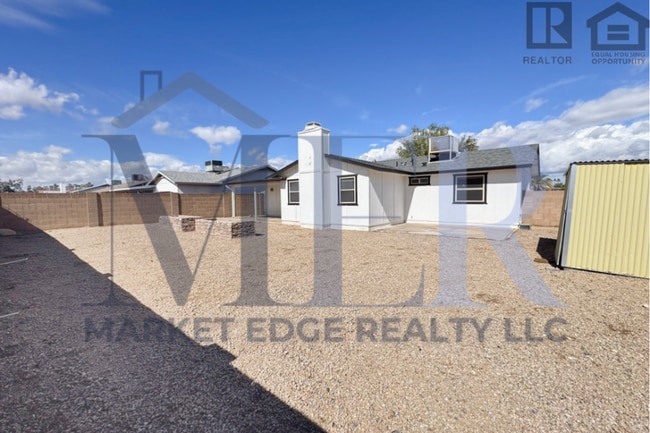 Building Photo - 3Bed/2Bath Home at Olive Ave/103rd Ave! Ready for Immediate Move-In! -- RV GATE! NO HOA!