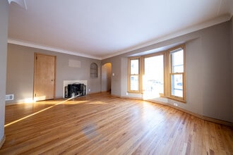 Building Photo - 5922 Portland Ave