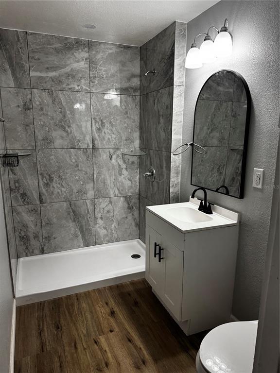 Building Photo - 409 Fern Rd