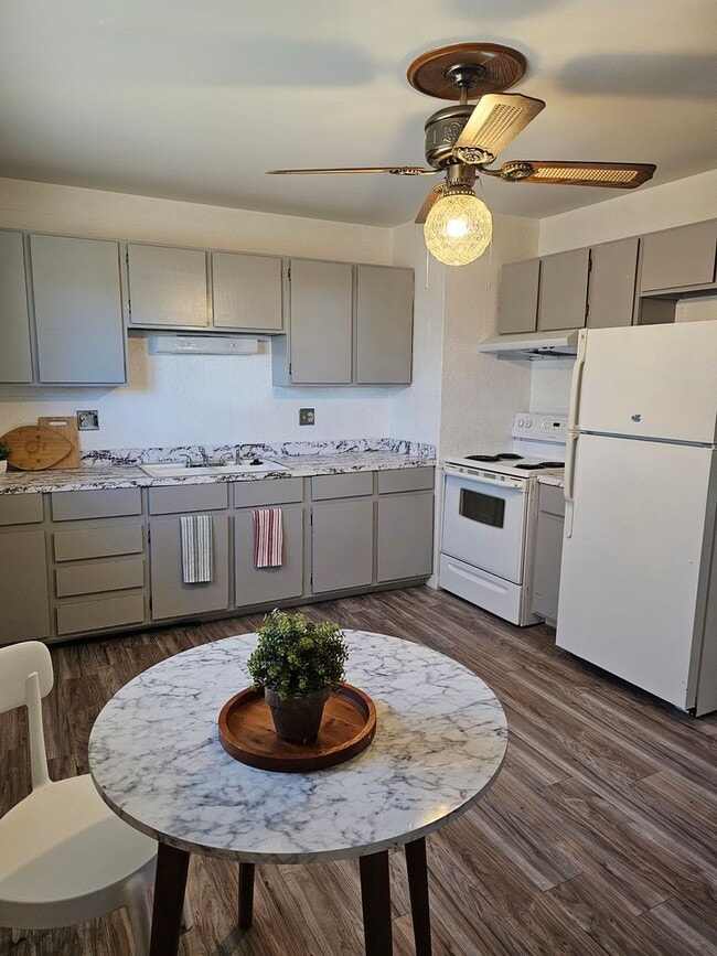 Building Photo - 4717 Cactus Way