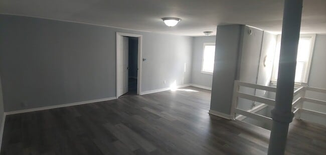 Building Photo - 2172 W Forest Home Ave