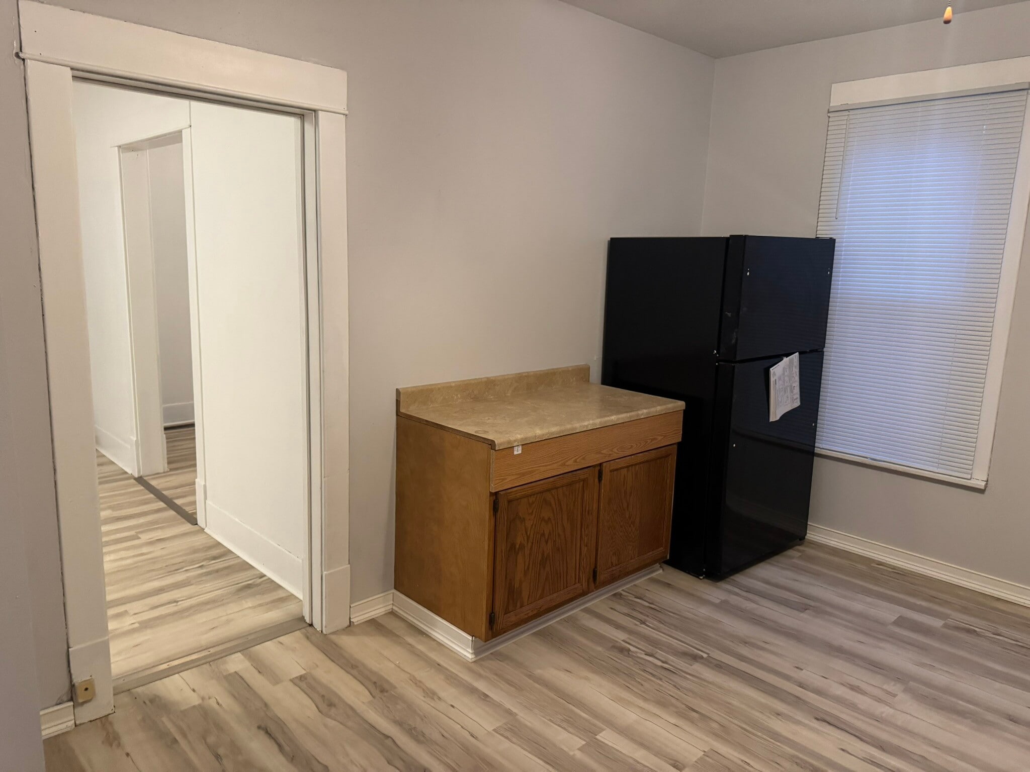 Building Photo - 105 6th Ave