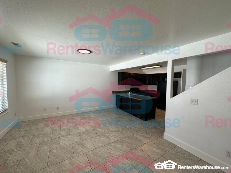 Building Photo - 405 E 475 N