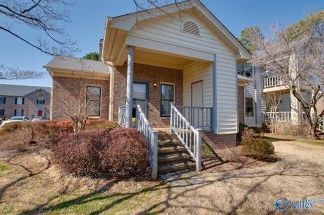 Building Photo - 313 Kensington Court