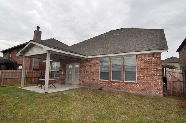 Building Photo - 9020 Brook Hill Ln