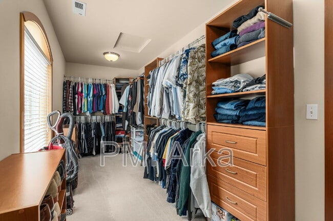 Building Photo - 19703 SE 128th Way