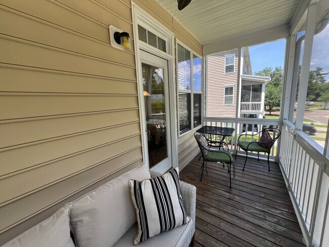 Building Photo - 3 Bedroom 4 Bath Townhouse in Bolton's Landing - West Ashley - Charleston