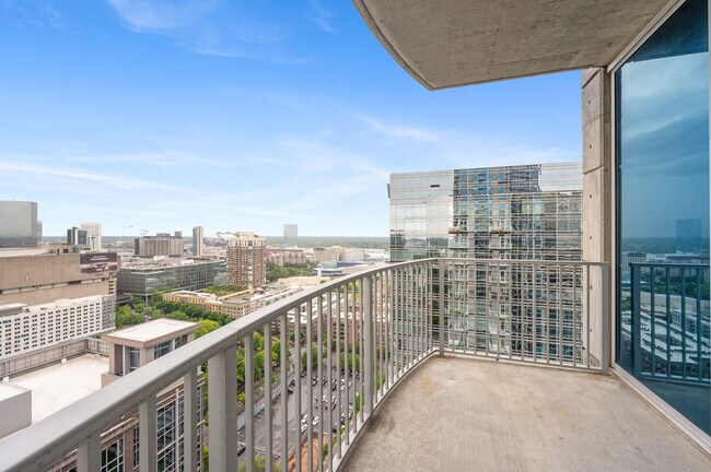 Building Photo - 400 W Peachtree St NW