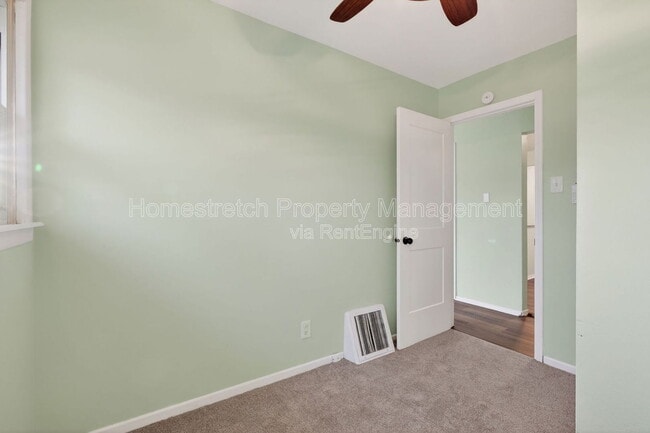 Building Photo - 437 Lancashire Rd