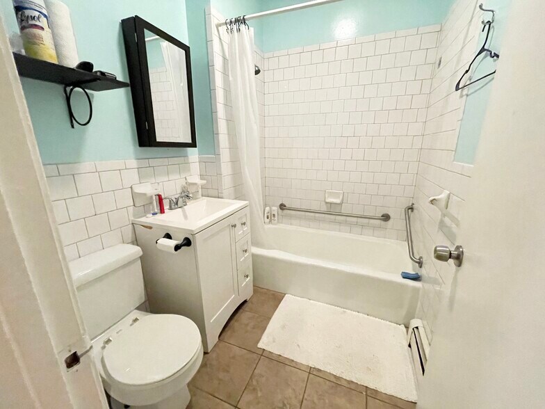 Building Photo - 29 Spring Garden St