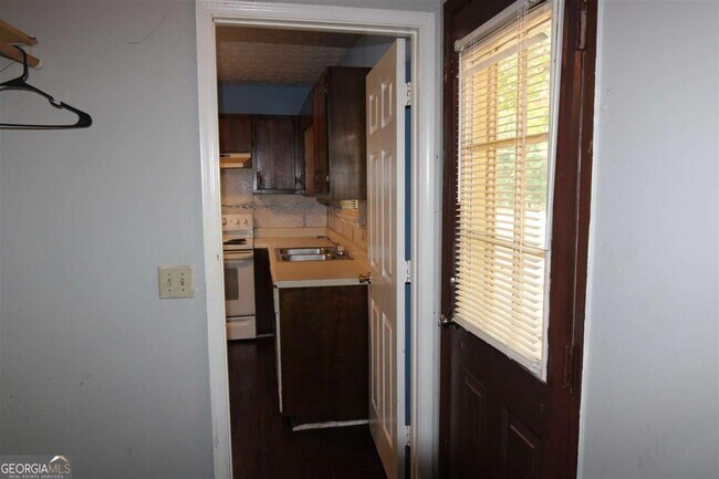 Building Photo - 105 Bristle Cone Ct