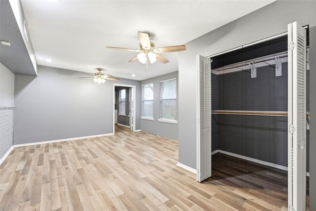 Building Photo - 6009 Leafwood Cir