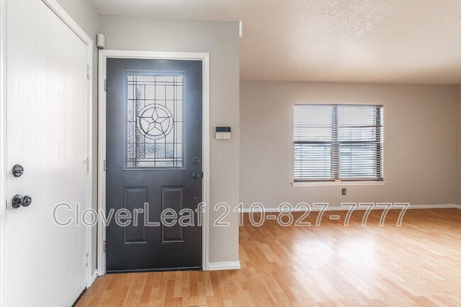 Building Photo - 6203 Lakeview Dr.