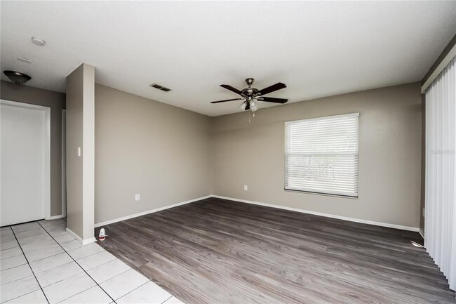 Building Photo - 2733 Mint Dr