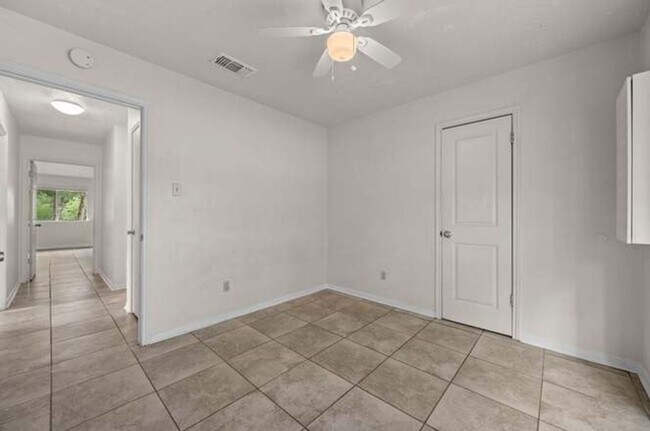 Building Photo - 4 Bedroom Single Family Home in Pflugerville