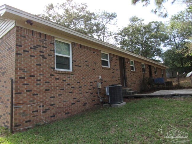 Building Photo - 4909 Yacht Harbor Cir