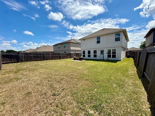 Building Photo - 4703 S Richwood Dr