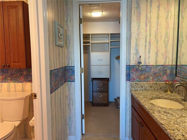 Building Photo - 7897 Sailboat Key Blvd S