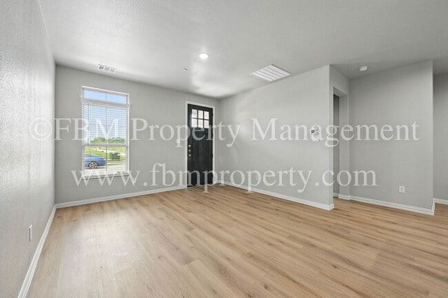 Building Photo - 2909 Ali Dr