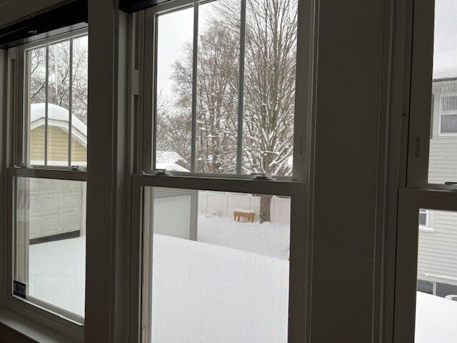 Building Photo - 1316 Benjamin Ave SE