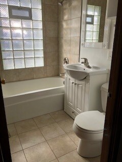 Bathroom - 4214 N Wilson Dr