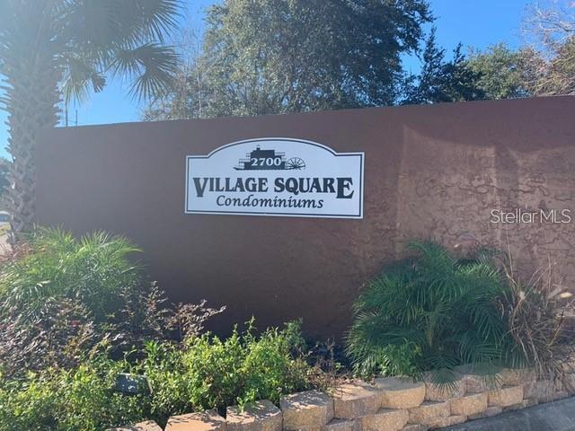 Building Photo - 6043 Village Cir S