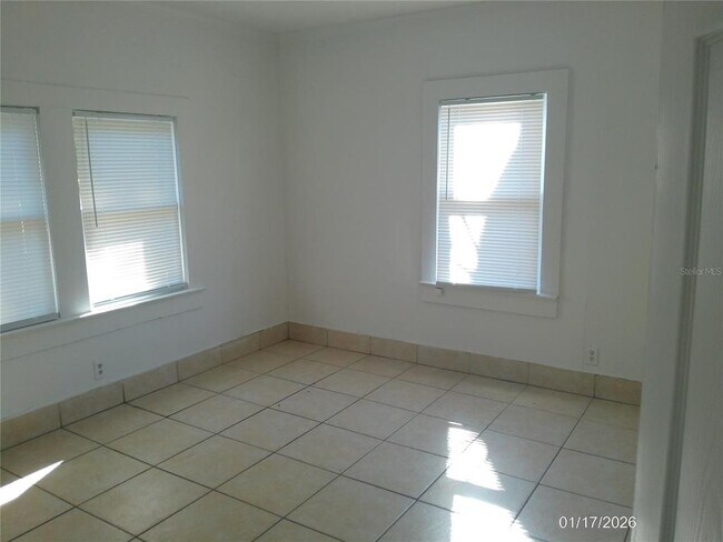 Building Photo - 1148 Oakhill St