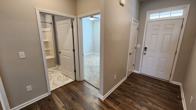 Building Photo - Simpsonville - Howards Park - One Level 4B...