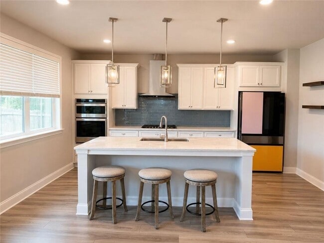 Building Photo - 580 Briard Dr