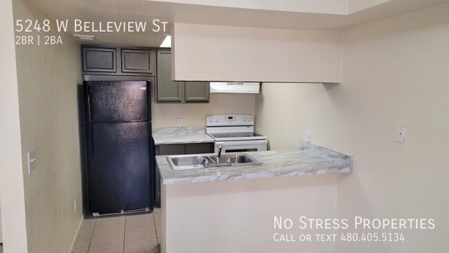 Building Photo - 2 Bed Town Home in Gated Community 53rd Av...