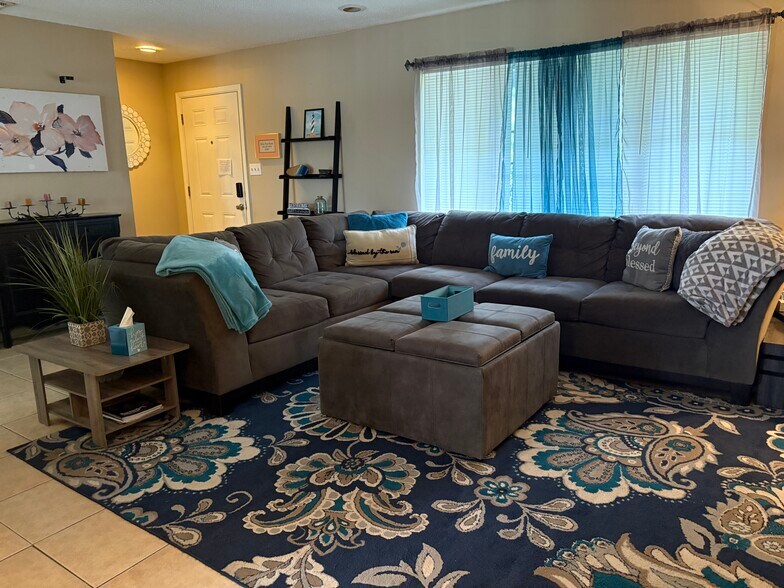 Spacious Living Room - 5433 Brookswood Way