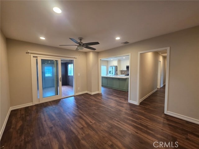 Building Photo - 9556 E Live Oak Ave