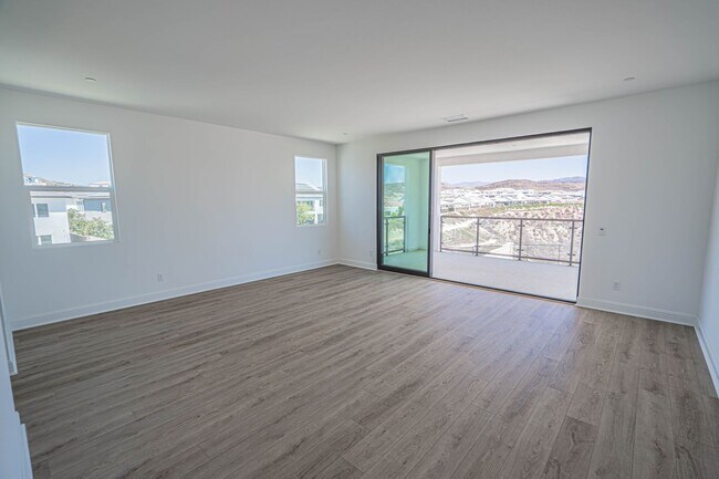 Building Photo - Spacious 5-Bedroom Home with Community Ame...