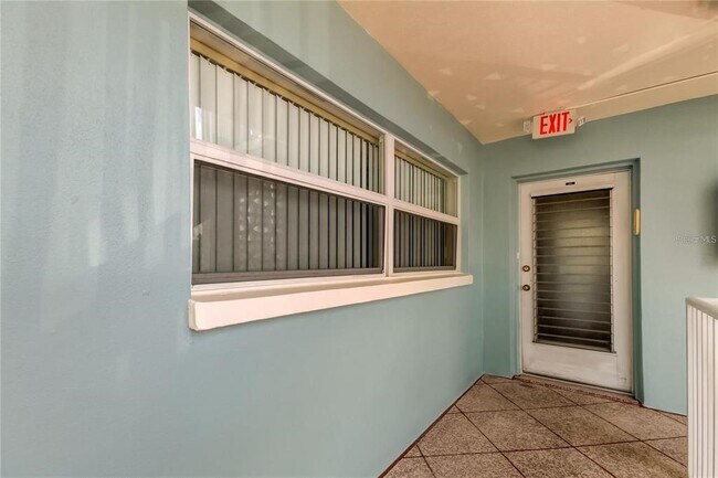 Building Photo - 6363 Gulf Winds Dr