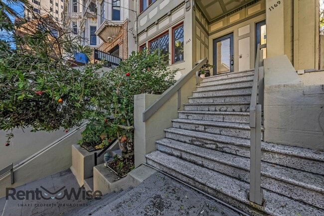 Building Photo - 1167 Green St