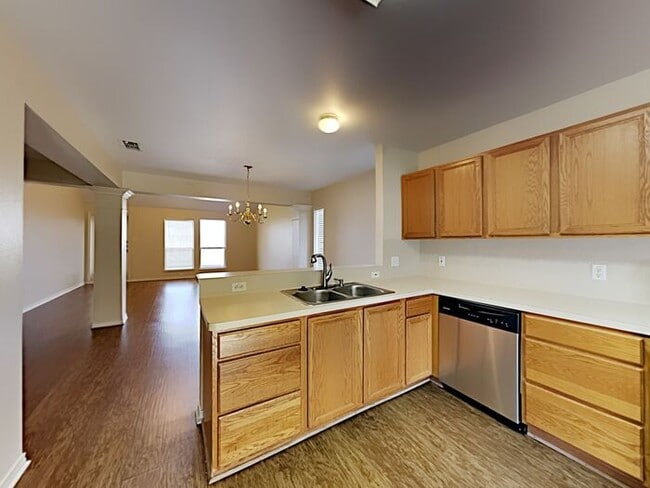 Building Photo - 3013 S Fork Dr