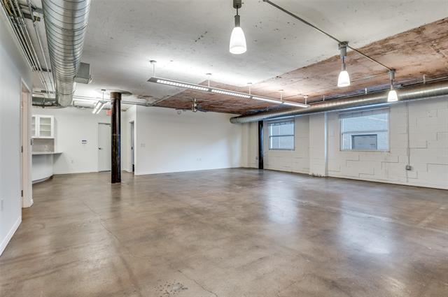 Building Photo - 4330 N Central Expy