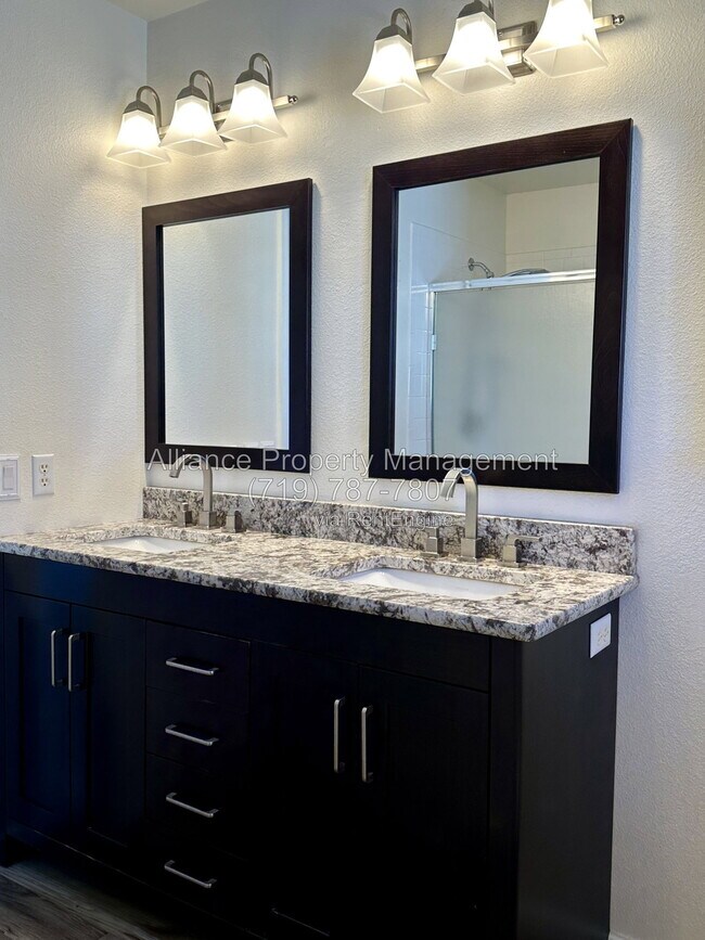 Building Photo - 965 Piros Dr