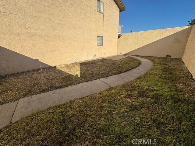 Building Photo - 18440 Desidia St.