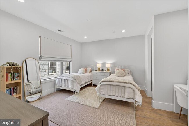 Building Photo - 5310 Dorsett Pl NW