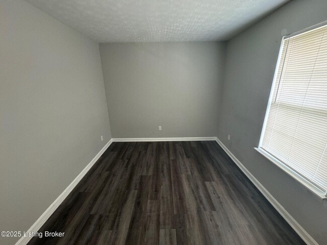 Building Photo - 4103 Blue Lick Ct