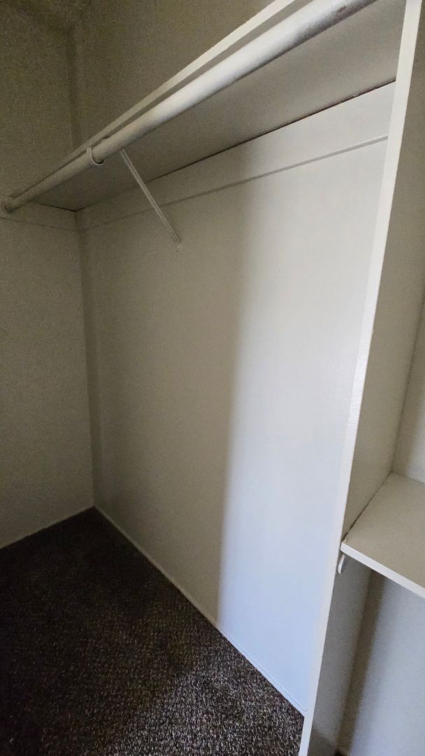 Building Photo - 4147 Pinewood Lake Dr