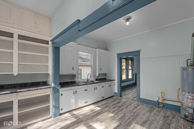 Building Photo - 3 Bedroom 1 Bath